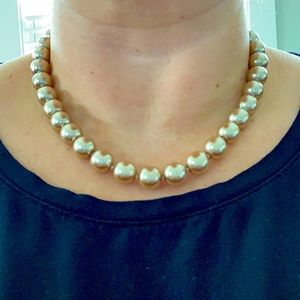 Costume Necklace - pearl look
